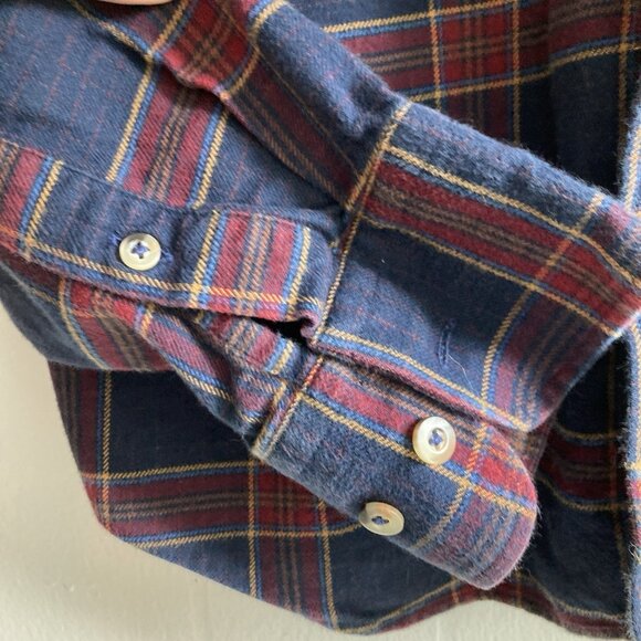 UNTUCKit Flannel Shirt Blue Plaid Long Sleeve Preppy Cozy Size Medium - Picture 2 of 7